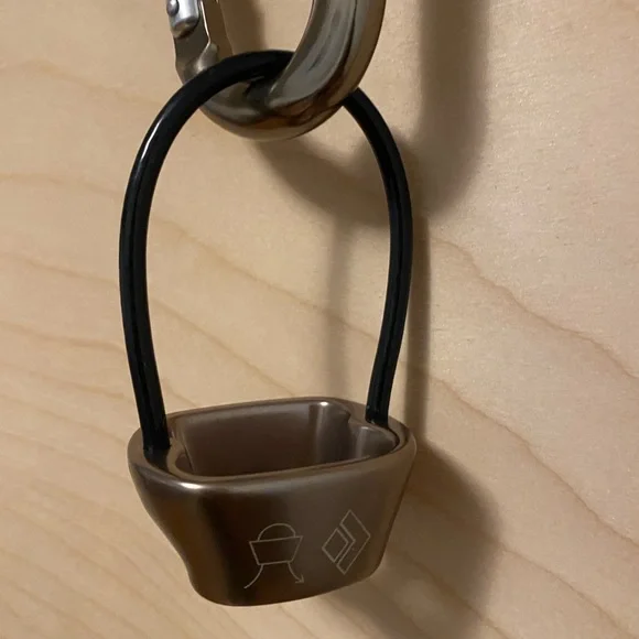 Black Diamond Climbing Carabiner with Belay Device - Picture 3 of 4